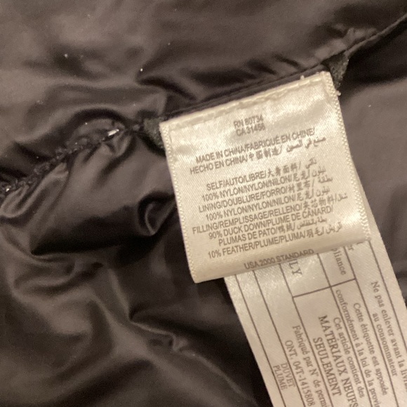 BCBGMAXAZRIA Cropped Down Black Puffer Vest, Size Small - Picture 16 of 16